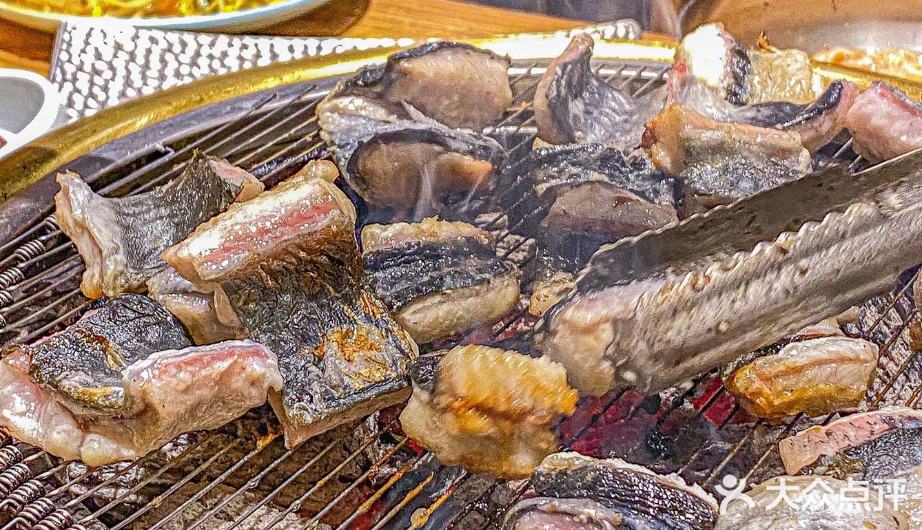 沈阳这家烤肉+鳗鱼焦焦脆脆❗俩人吃到撑