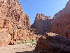 -天山神秘大峡谷