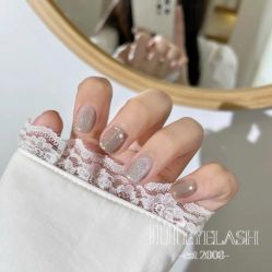 -吉吉靓甲美睫