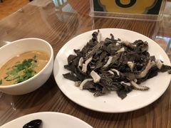 -清真吴记门钉肉饼·喜多利