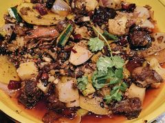 -休记光头香辣蟹干锅(绵竹店)
