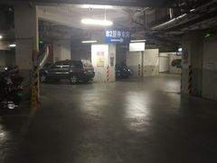 -无锡烤鸭馆中山路店-停车场