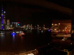 窗外黄浦江夜景-上海外滩茂悦大酒店