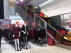 -资和信百货商场