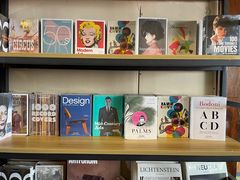 -麦田书店(国防路店)