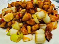 -鑫巴蜀小镇 · 水煮鱼专研店(玉桥店)