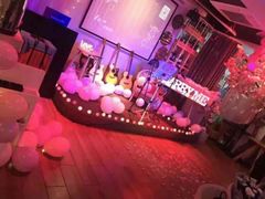 -樱花里音乐餐吧·牛扒椰子鸡(东圃店)