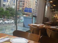 靠窗位-Pelicana百利家炸鸡(江南西名店城店)