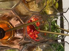 -红鼎豆捞·非遗鲍皇汤火锅(宝丰路店)