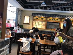 大堂-黑白电视长沙小吃(美林M·LIVE天地东座店)