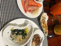 -广州万富希尔顿酒店·感趣自助餐厅·金秋蟹宴生蚝海鲜刺身