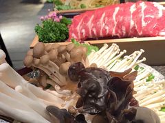 -湊湊火锅·茶憩(新中关购物中心店)