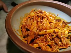 敲糖棒棒鸡-辛香汇·现炒川菜(淮海路百盛店)