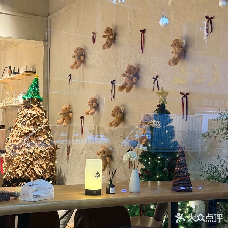 东莞探店｜5G过圣诞🎄这家店枫叶圣诞树太好拍