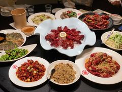 -肥肥虾庄·金牌油焖大虾(东湖欢乐谷店)