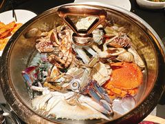 -钱小奴海鲜自助黑金店(杭州滨江龙湖店)