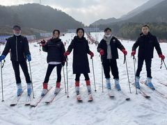 -大别山南武当滑雪场