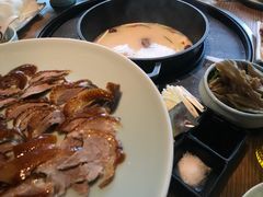 -三人行骨头王火锅(长寿店)