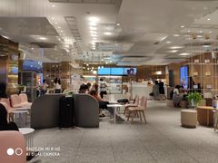 大堂-奈雪的茶(湖滨银泰in77C区PRO店)