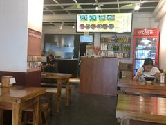 大堂-丽虹云南过桥米线(兴工街店)