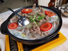 特色牦牛肉汤锅-仙客石锅牛肉