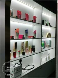 -Tloml salon