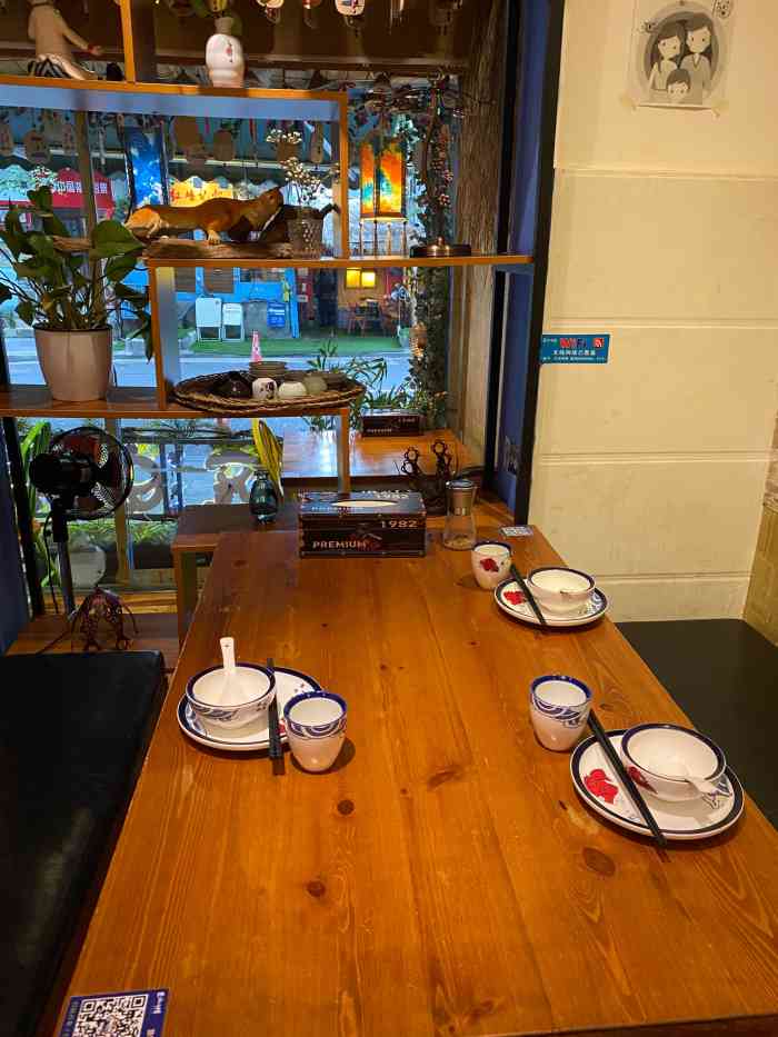 92人赞最近爱咖啡10月8日 13:34打分据说94板是谭氏官府菜的传人.