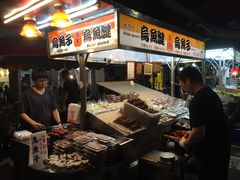 -六合夜市