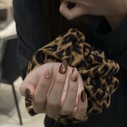 -初瞳专营美睫美甲