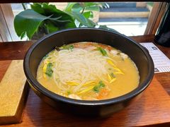 -银米·云南传统过桥米线(双廊黑金冠店)