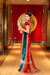 点击看大图 -艾拉·女王婚纱礼服馆