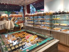 面包甜点陈列柜-TOUCH泰奇(金桥长岛路店)