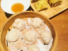 弄堂里的小笼包-弄堂里·寻味杭州(湖滨银泰in77C区店)