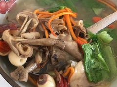 -天天向上素食餐厅(五台山店)