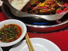 鸳鸯老火锅-山城辣妹子(定福庄店)