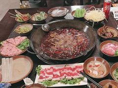 -渝井巷重庆老火锅(沈阳吉祥店)