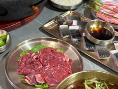 -围炉肉舍丹东海鲜烤肉·烤活鳗(步行街店)