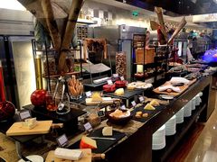 -圣丰索菲特·2 On 988 Café 自助餐厅