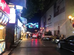 -八一好吃街·高品美食广场