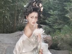 -翩若国风汉服体验馆