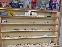 -三目眼镜·蔡司视觉合作店(青浦宝龙店)