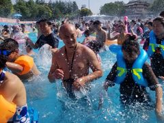 -欢乐水魔方水世界