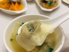 蟹粉小馄饨-新光酒家方亮蟹宴(黄浦店)