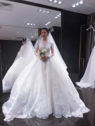 点击看大图 -GRACE KELLY婚纱与礼服(北京店)
