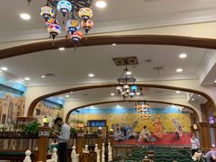 大堂-清真·玛丽亚新疆菜主题餐厅(浙江中路店)