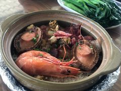 海鲜腊味煲仔饭-崖口煲仔饭