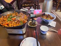 -富正毅三下锅·湘西韵味(天门山索道店)