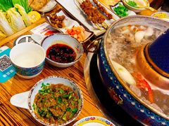 -毛辣果·贵州红酸汤牛肉火锅(西单店)