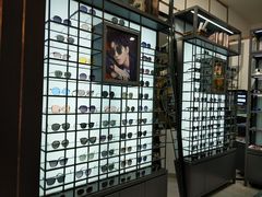 -回瑞眼镜·蔡司·依视路官方授权店(广益路万达店)