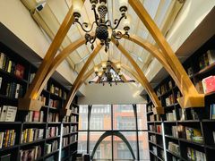 -钟书阁(松江泰晤士小镇店)